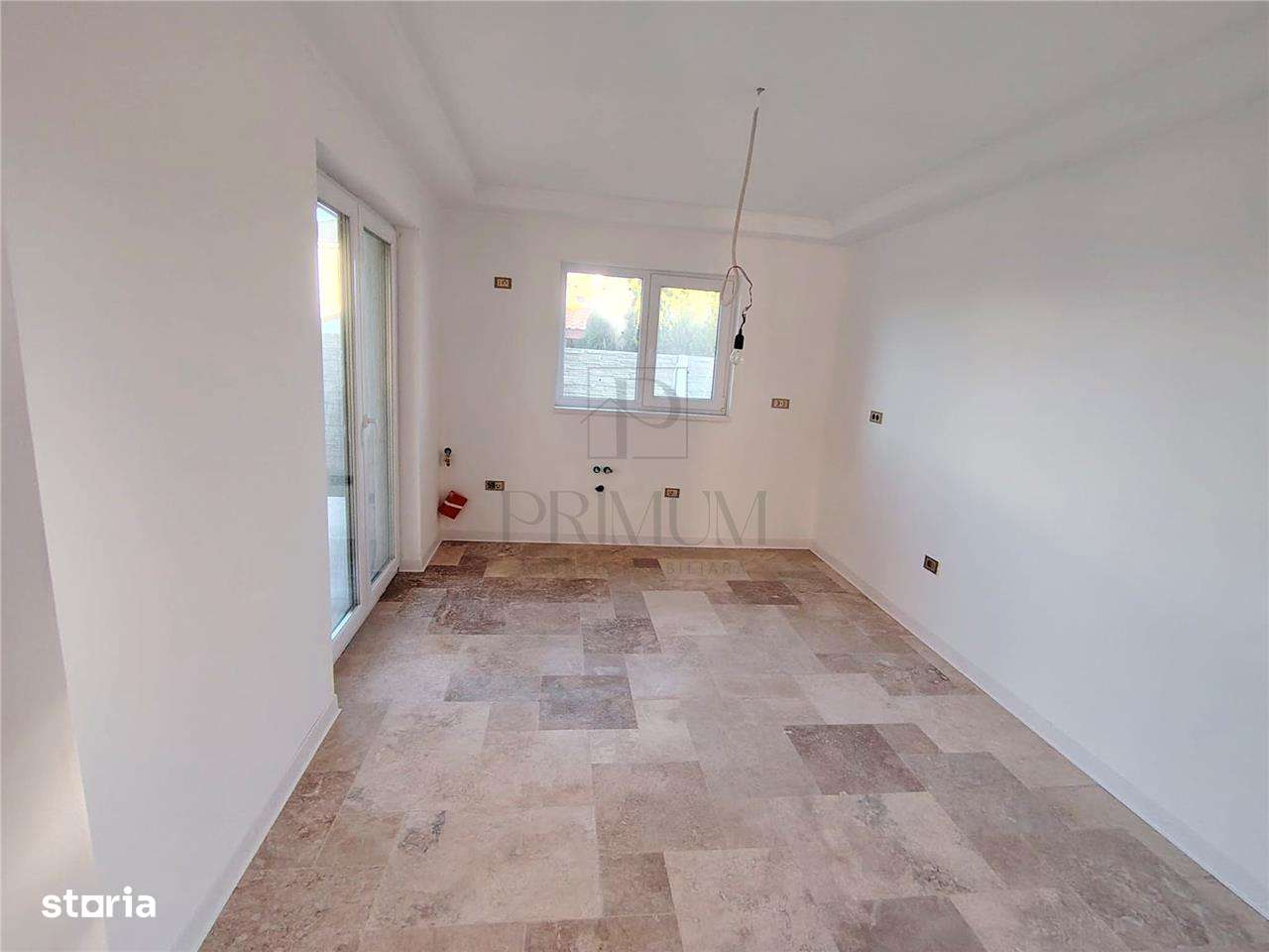 Duplex despartit prin garaj - zona excelenta - toate utilitatile - asf - Imagine principală: 5/13