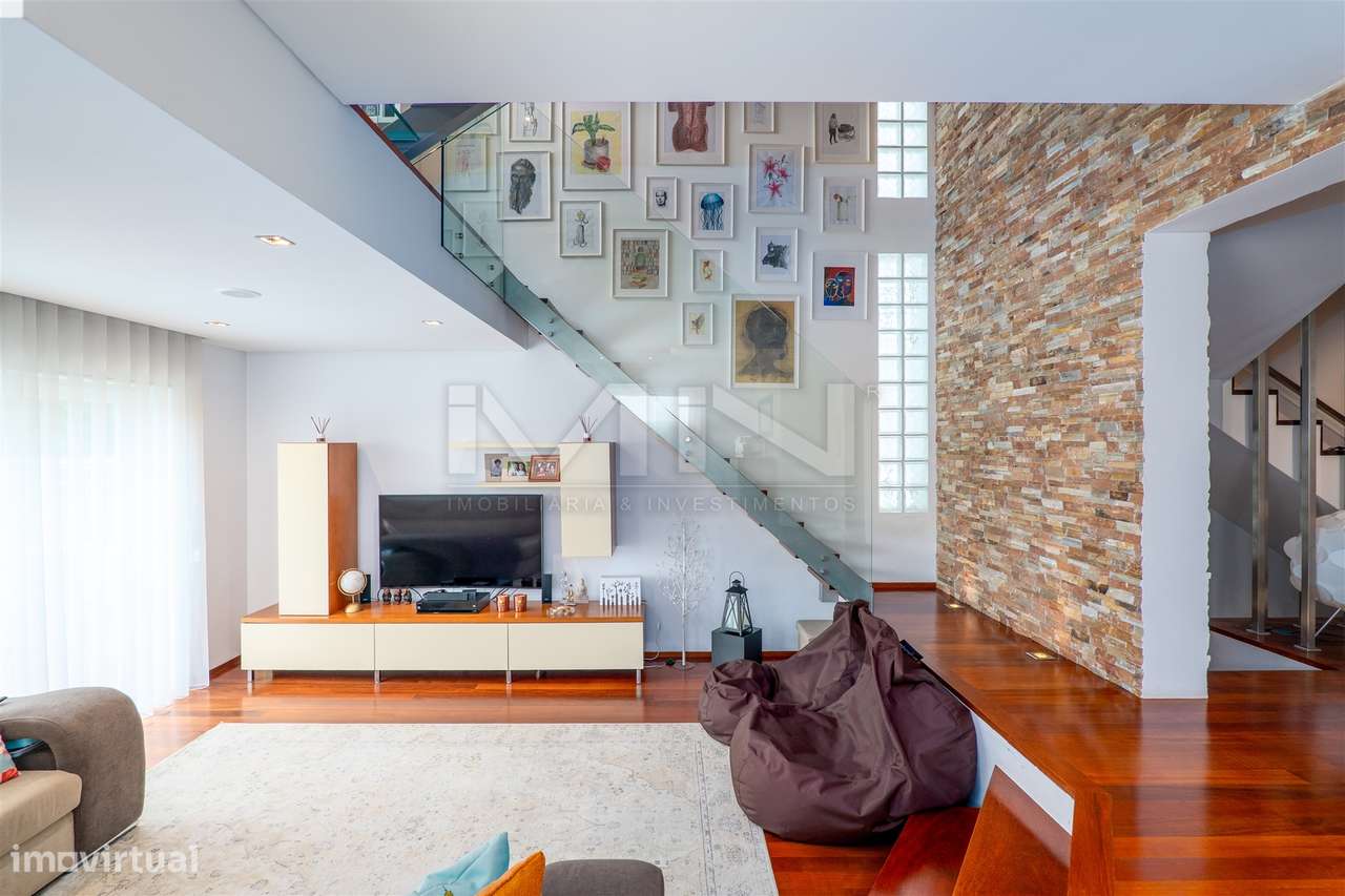 Moradia T3+1 - Exclusividade, Design e Conforto Superior-8