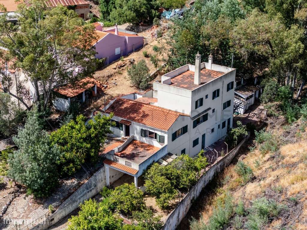 Moradia T4 isolada com terreno de grande dimensão entre Portimão e ...-0