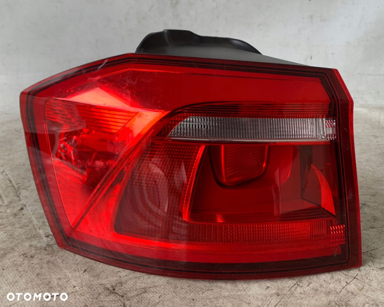 LAMPA LEWA TYŁ BŁOTNIKA VW GOLF VII SPORTSVAN - 2