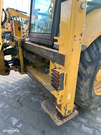 Caterpillar 428F2 - 30