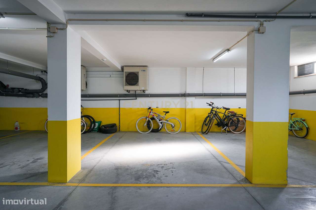 Apartamento T3 na Praça da Concórdia, Montijo-34