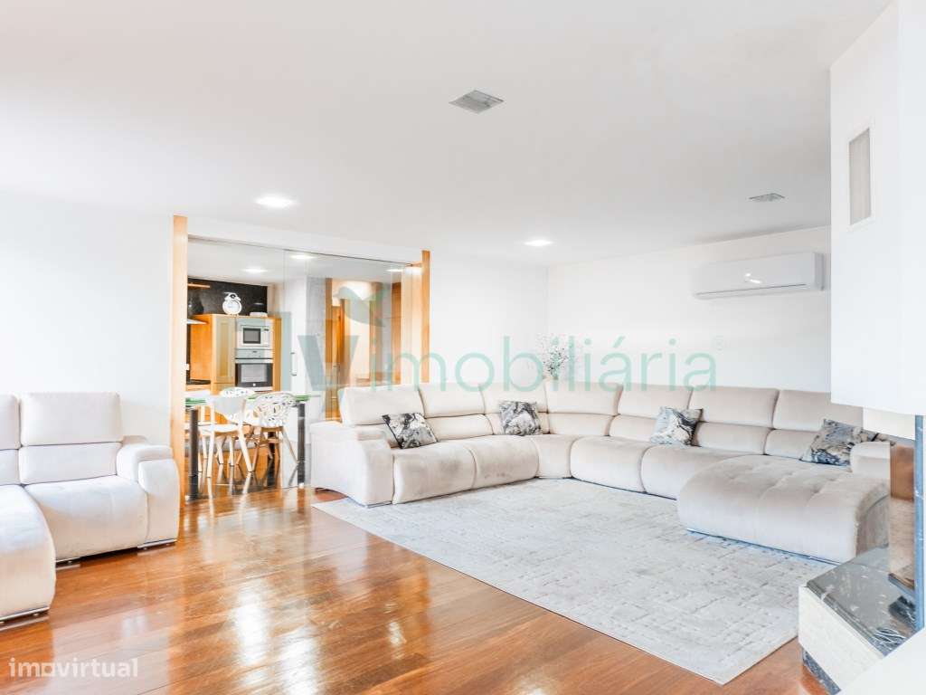 Moradia T3 em Fermentões com Piscina e Zona de Churrasqueira-7