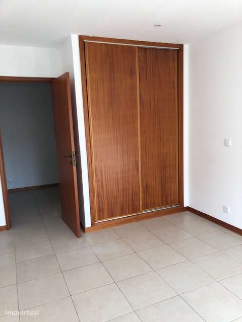 T1 c/ eletrodomésticos no centro de Leiria - Grande imagem: 5/10