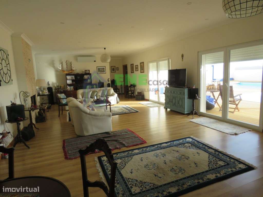 Moradia T5 Isolada em Barril-18