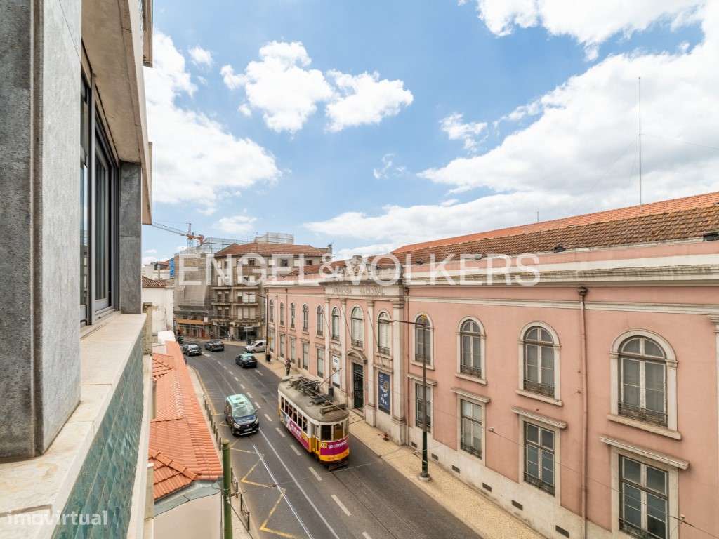 Apartamento T3 renovado no Principe Real-21