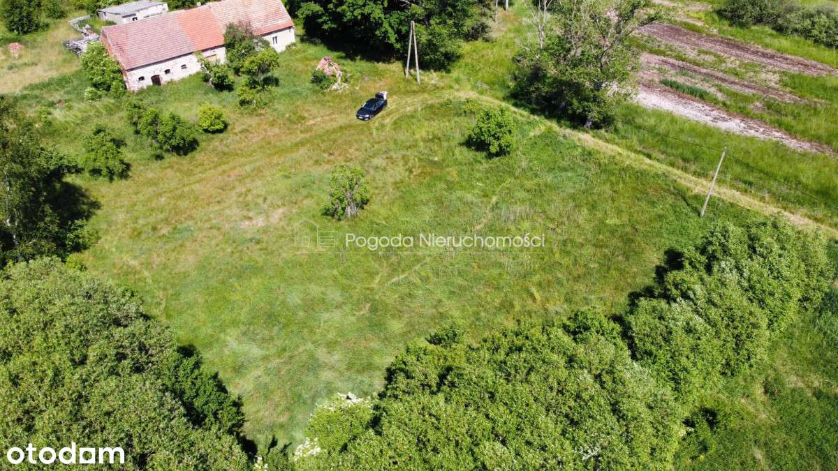 Działka budowla z małym stawem-5