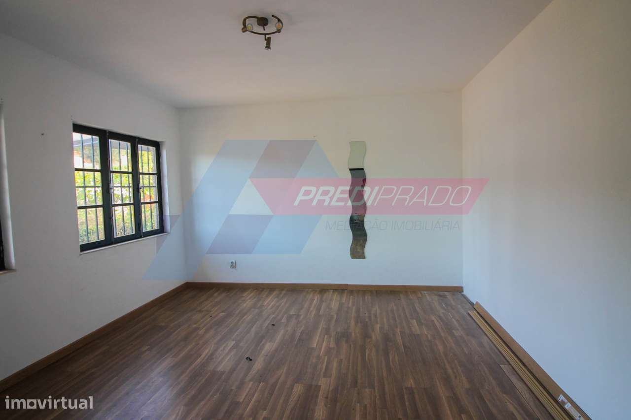 Armazém para arrendamento em Marrancos! - Grande imagem: 5/14