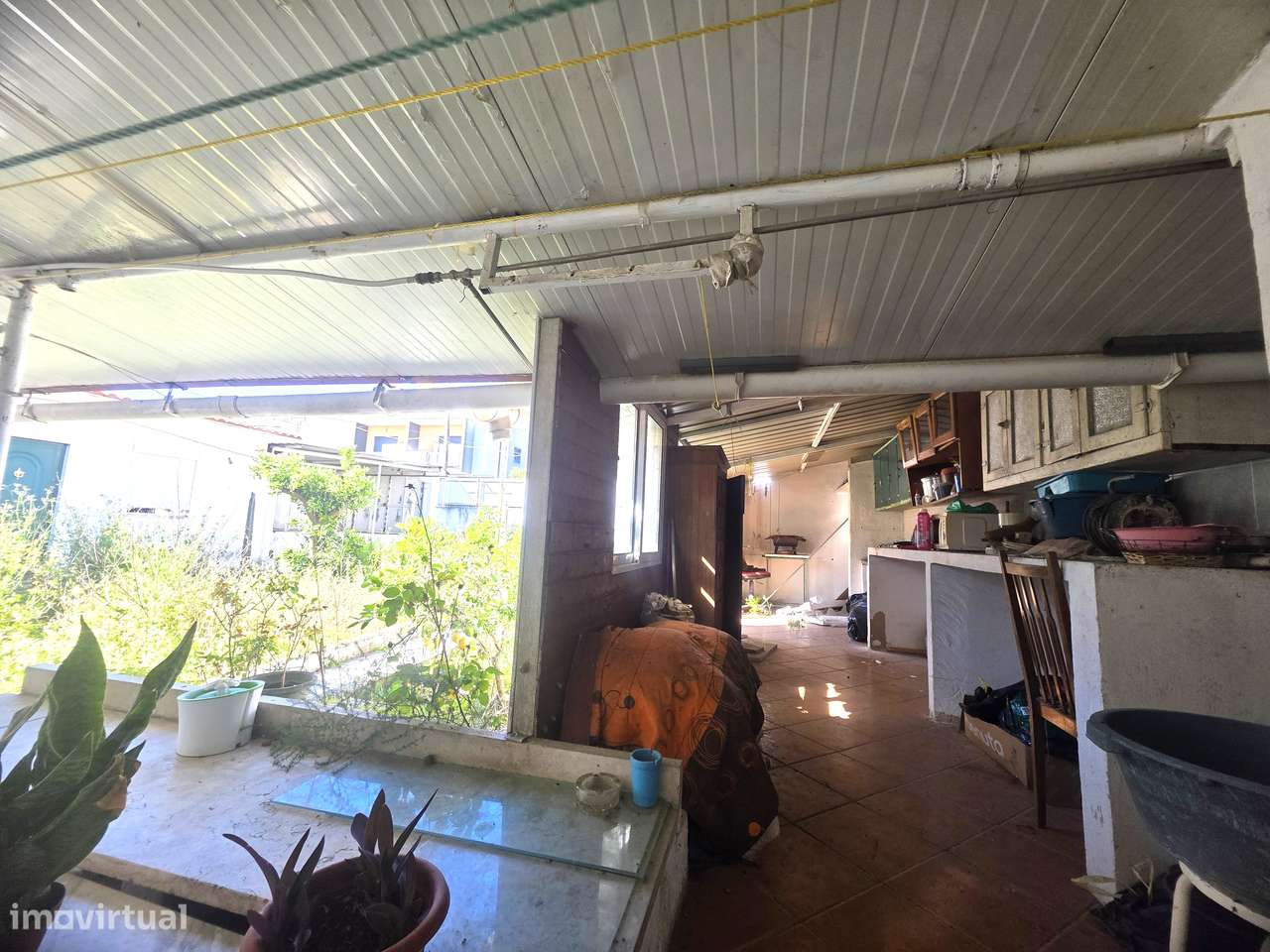 Lote de Terreno com Moradia – Oportunidade de Investimento-35