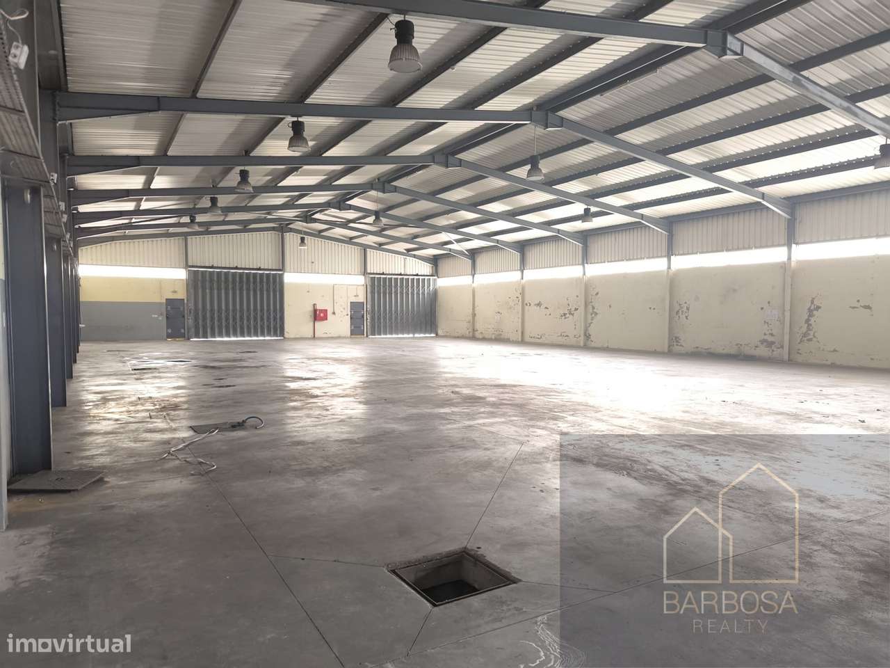 Armazém c/ 770m2 cobertos + logradouro c/ 780m2 + 100 kVA + Industrial - Grande imagem: 5/23