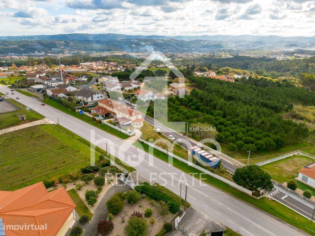 Moradia T4 com 3 WC, Garagem e 1000 m² de Terreno - AZOIA | LEIRIA-35