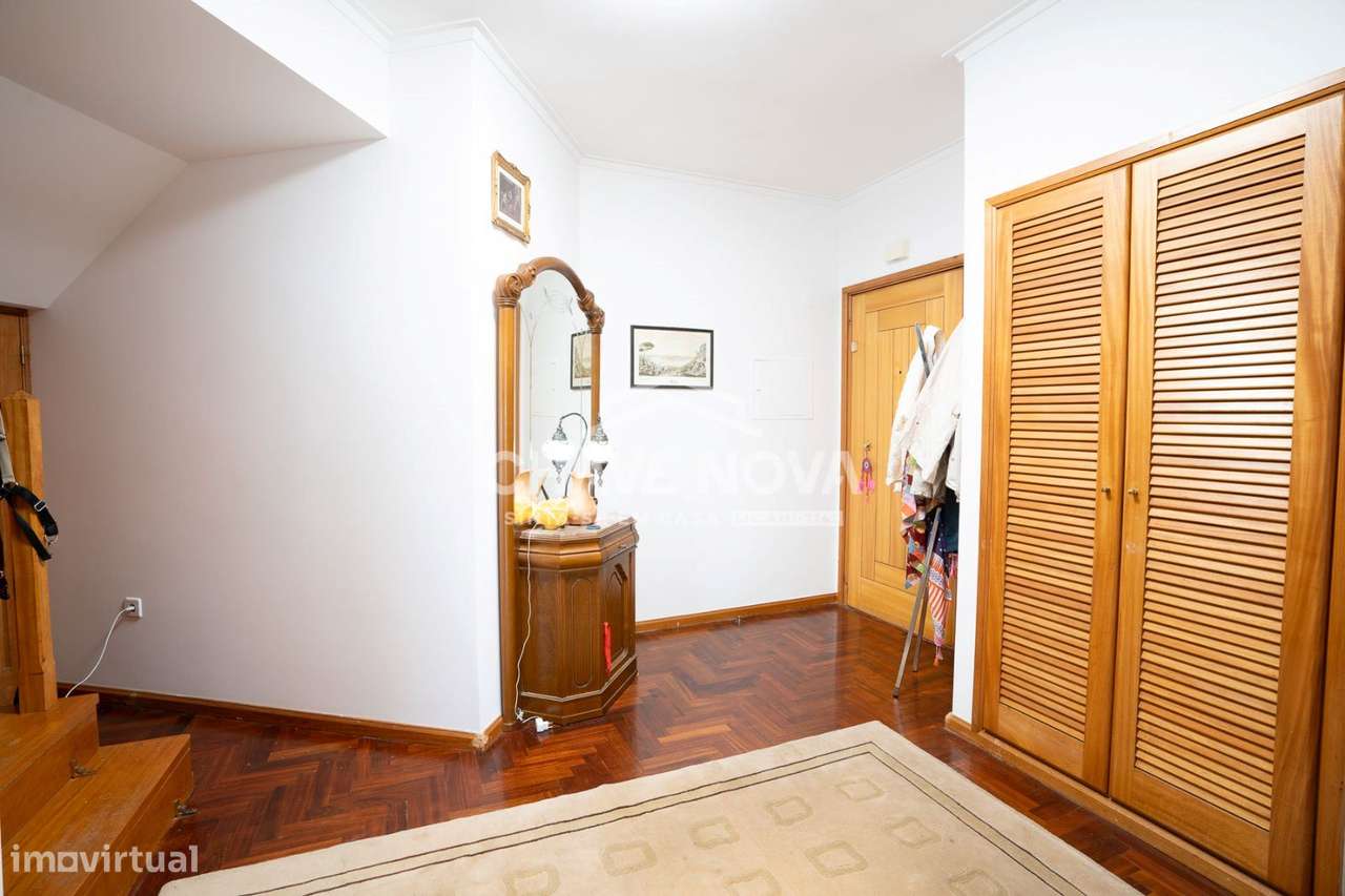 T4 duplex em condomínio fechado próximo Avenida da Républica, Gaia-9