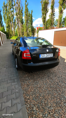 Skoda Octavia 1.8 T FSI Ambiente - 3