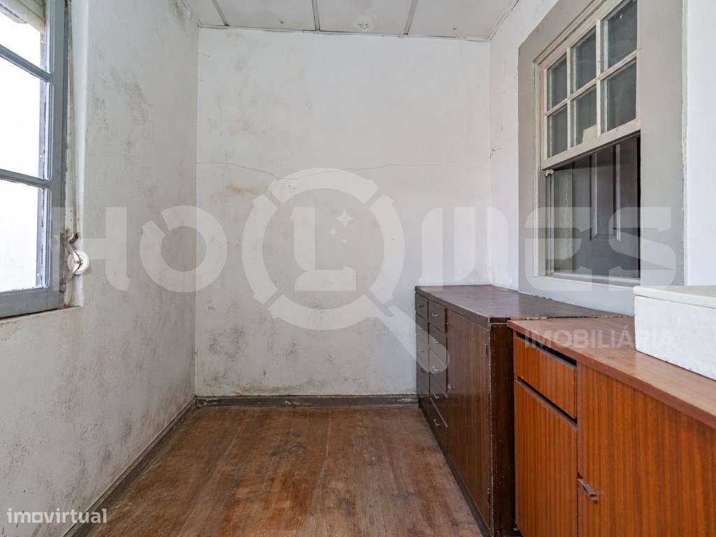 PRÉDIO COM 3 APARTAMENTOS NO CENTRO HISTÓRICO FIGUEIRA DA FOZ-28