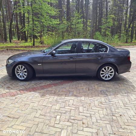 BMW Seria 3 325xi - 2