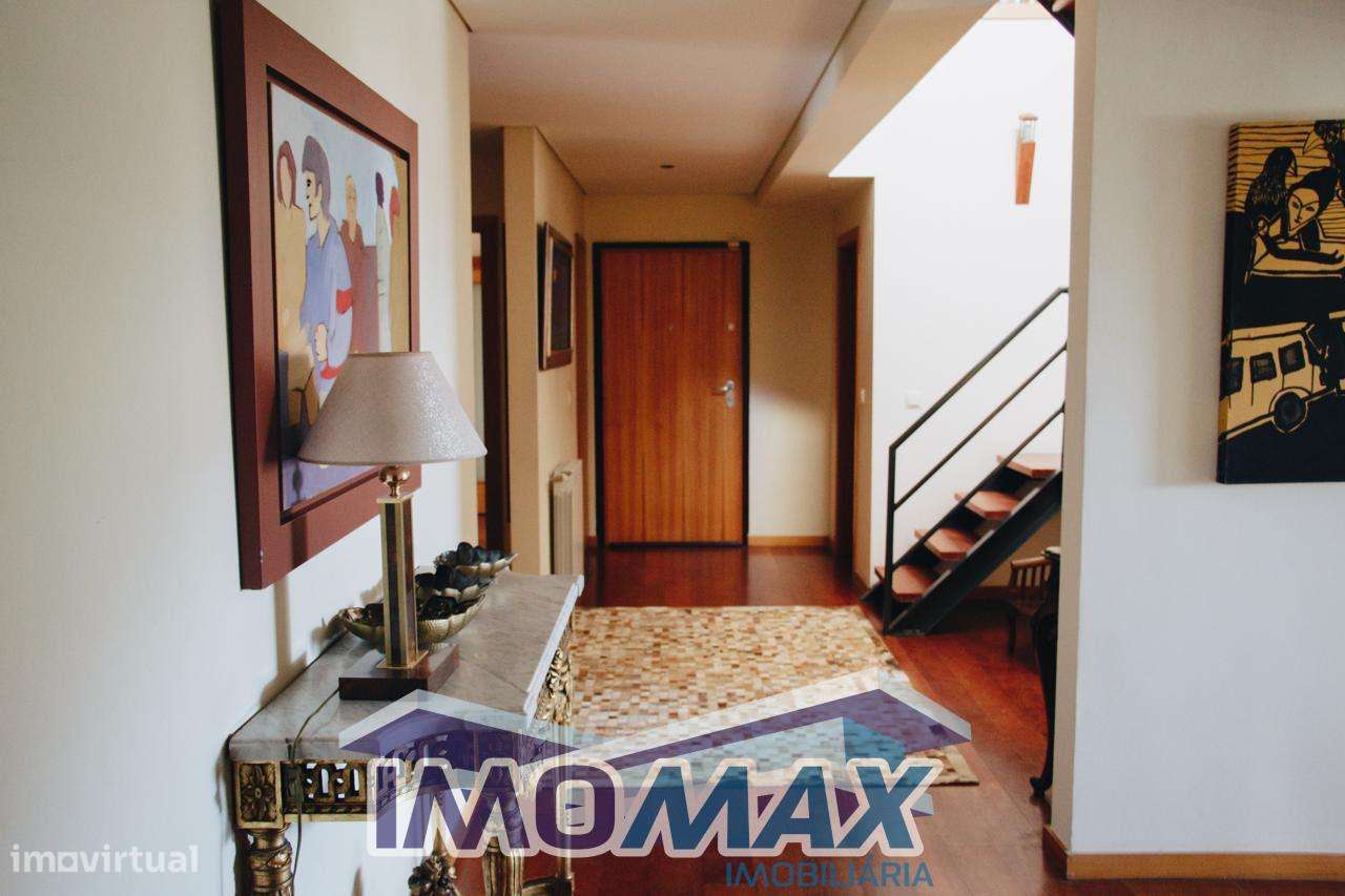 Apartamento T5 Triplex Ameal-11