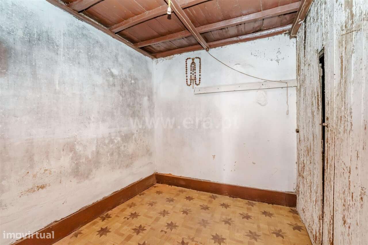 Moradia Geminada T2 / Covilhã, Ferro-16