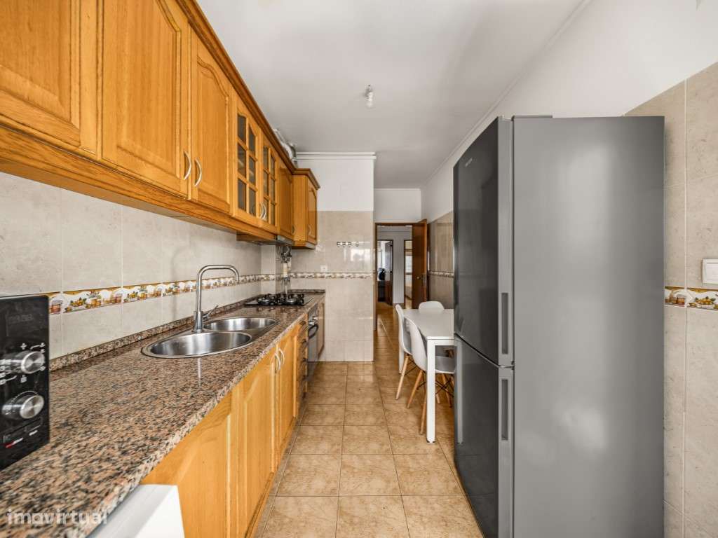 Apartamento T2 em Paio Pires-11