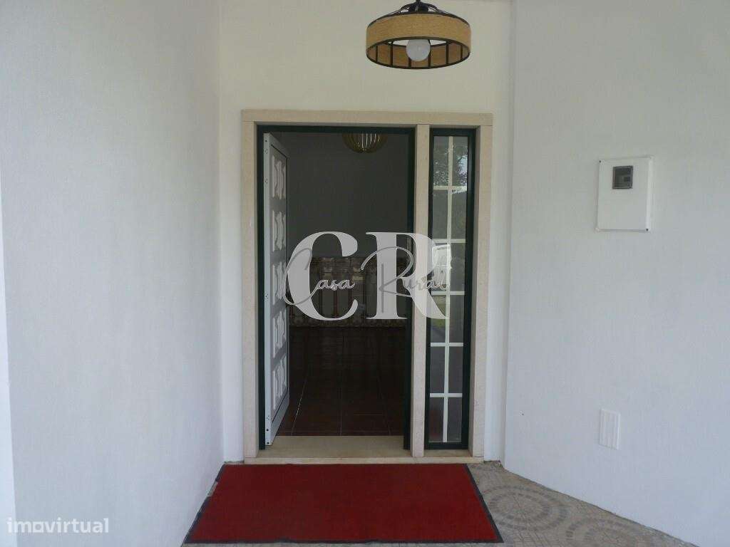 Fantástica moradia T3 com garagem e terreno generoso em Vila Facaia –-7