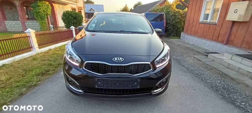 Kia Ceed Cee'd 1.6 CRDi Smart - 3