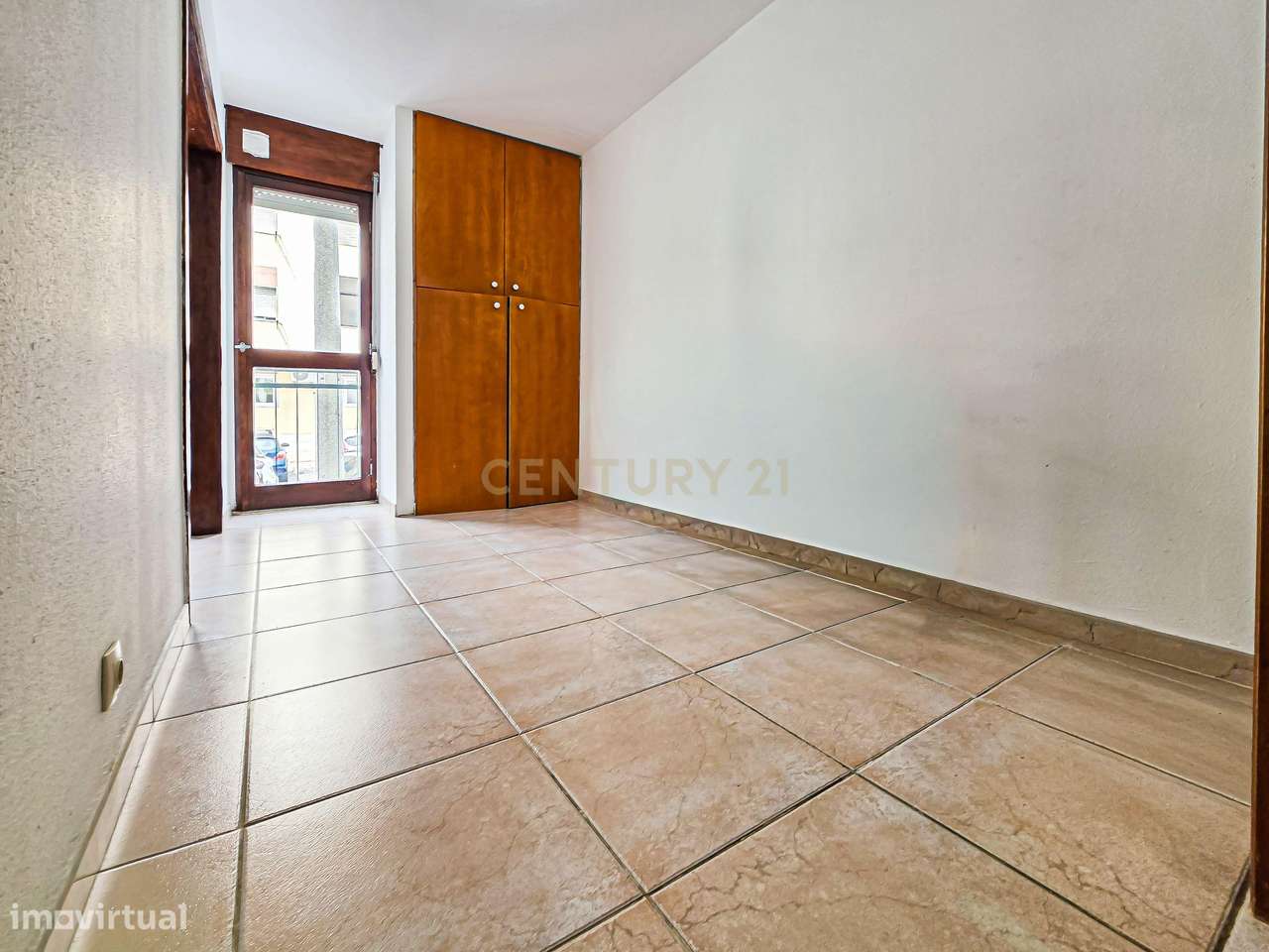 Apartamento T3 nas Fontainhas com excelente luz natural-7