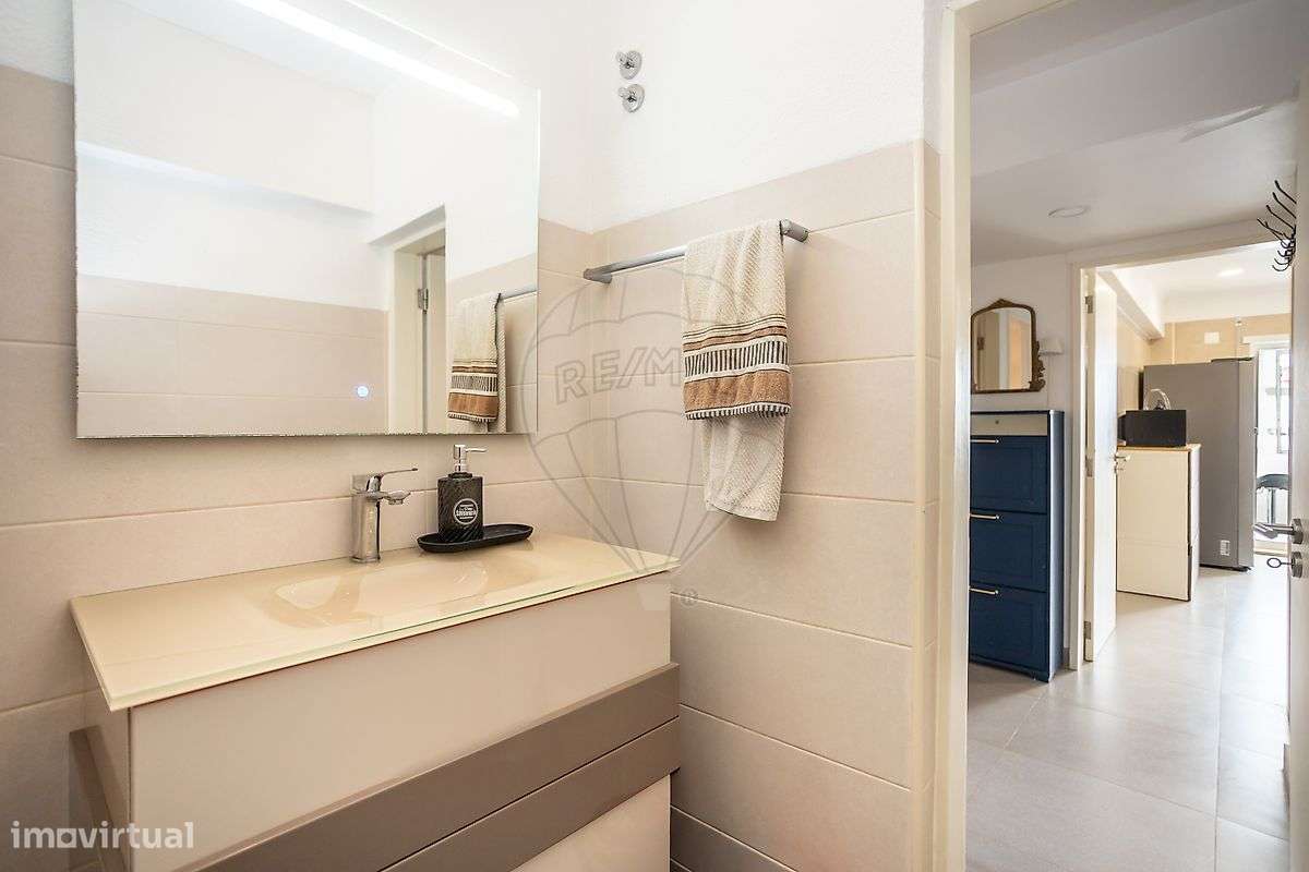 Apartamento T3 à venda em Almada-14