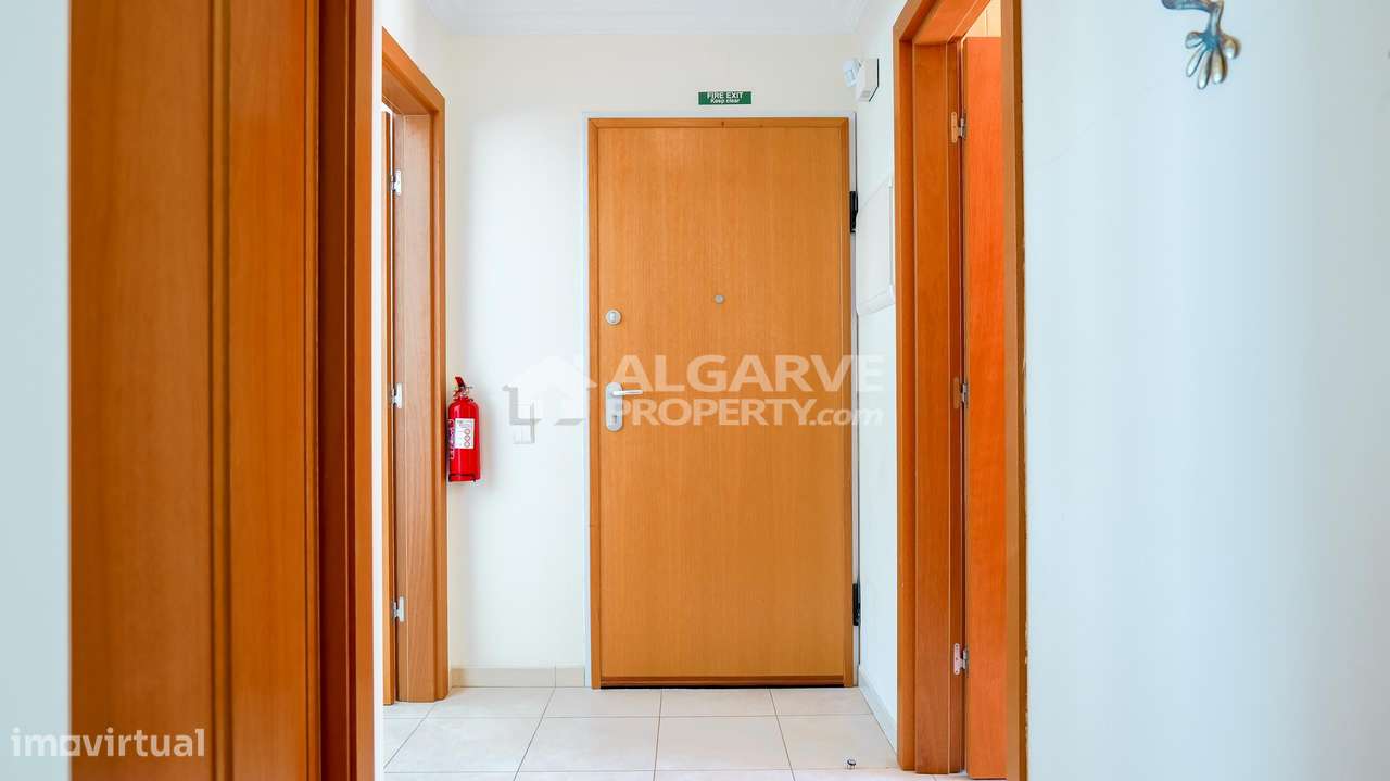 Apartamento T2 de Canto, no Rés do Chão com Vistas para o Golfe | Mill-28