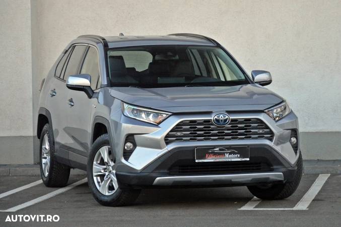 Toyota RAV4 - 1