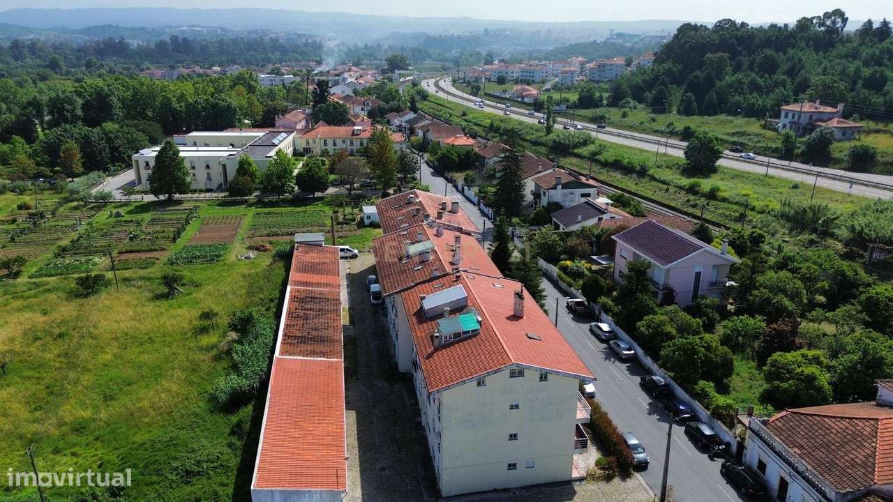 Duplex Espaçoso em Coimbra com Vista e Jardim Privado - Valor negociáv - Grande imagem: 2/35