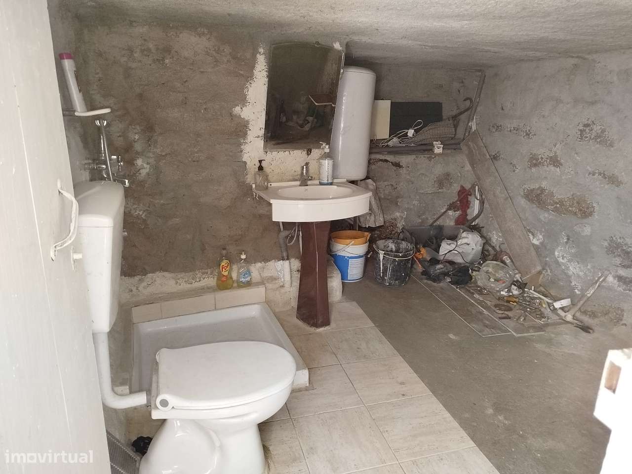 Moradia T2 em Carragoso - Viseu-5