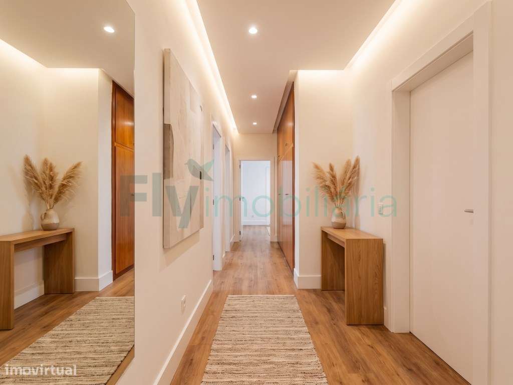 Excelente Apartamento T4 com Suite e Lugar de Garagem para 2 Carros-8