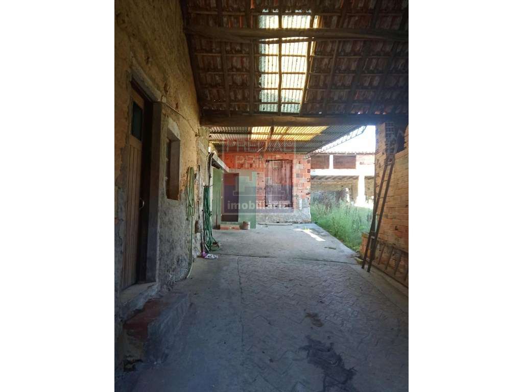 Moradia T3 em São João de Loure-17