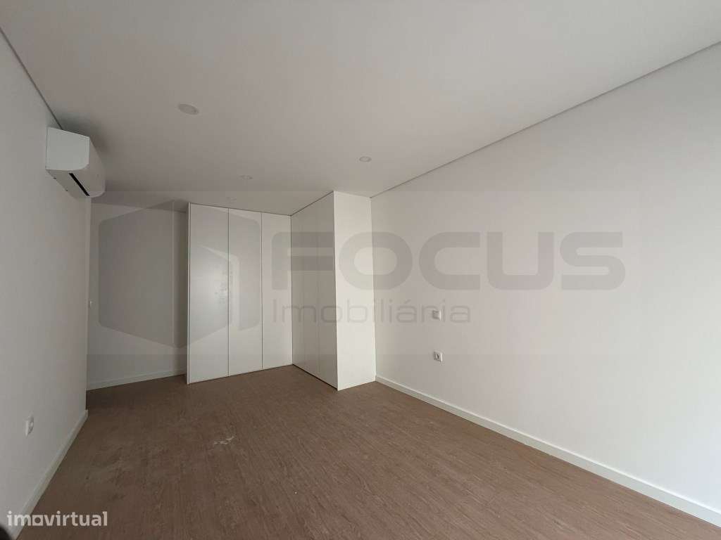 Novidade no mercado !!! Apartamento T2 Dplx com terraço- Aveiro / E... - Grande imagem: 2/19