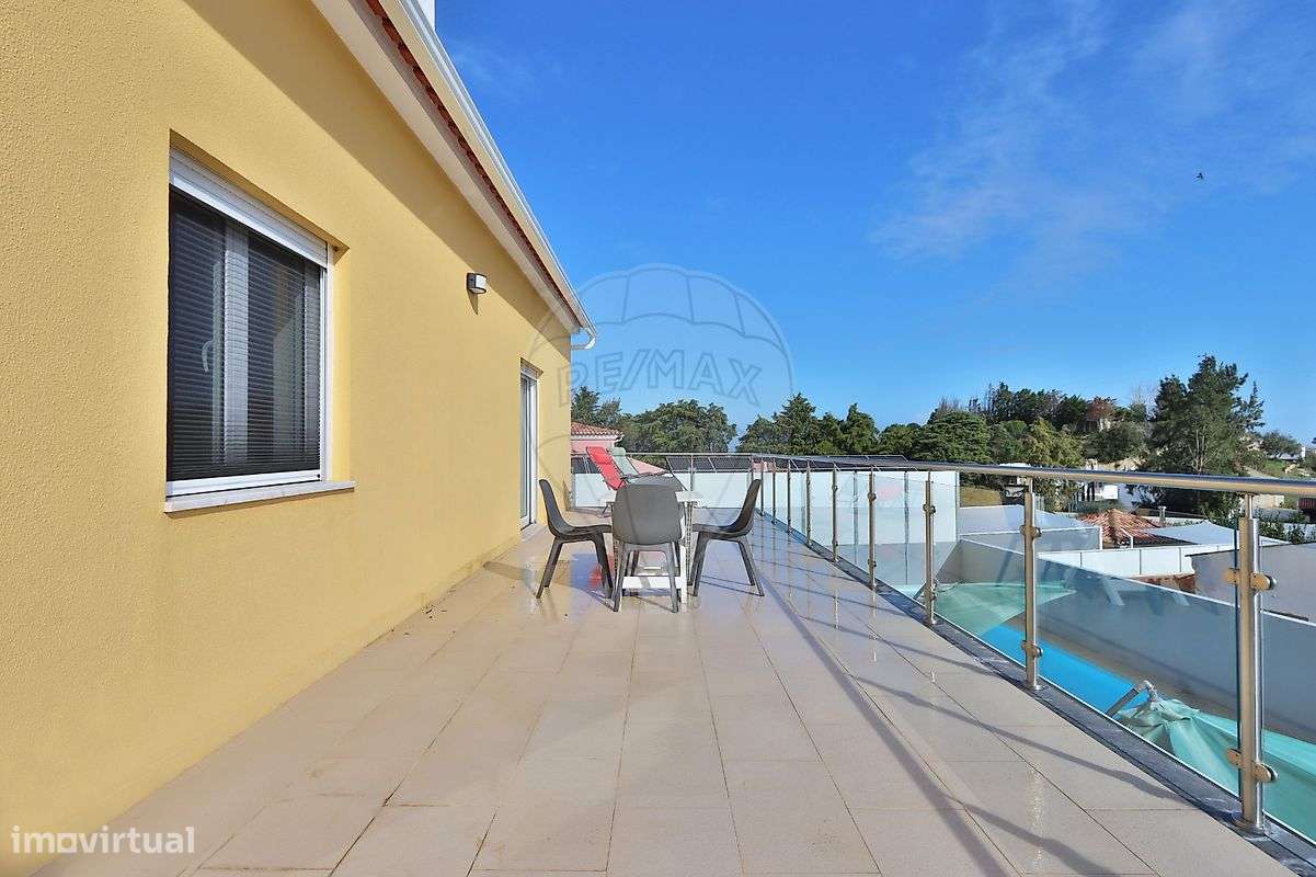 Moradia T4 para venda-5