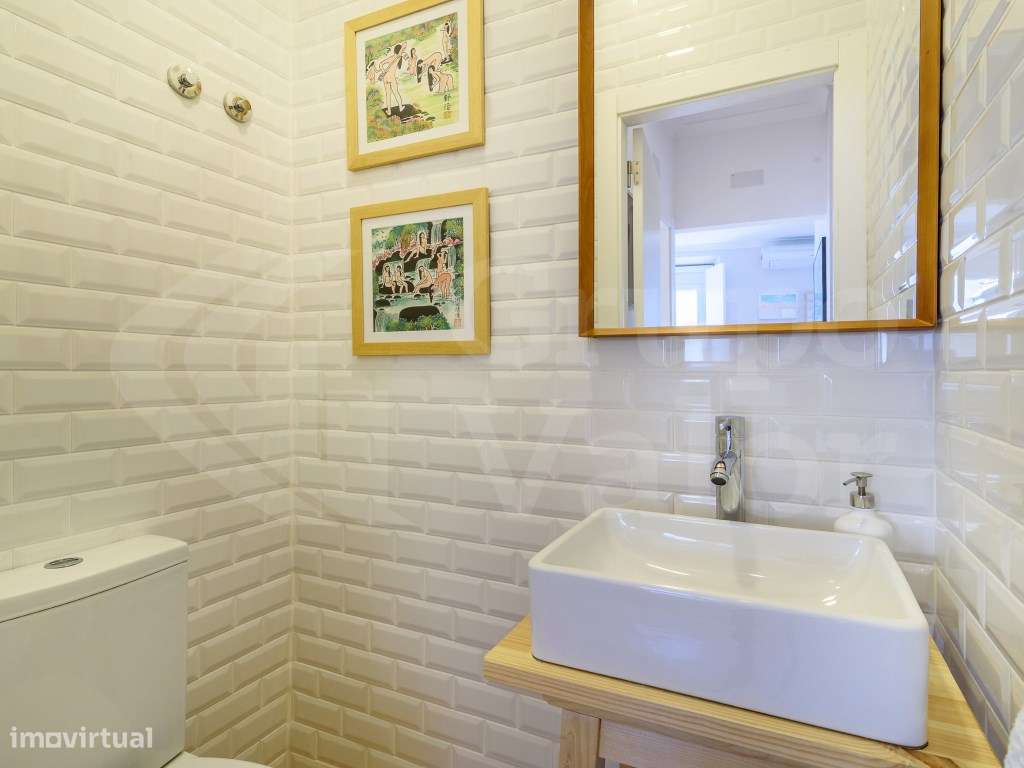 Apartamento T2 Remodelado na Estrela-8