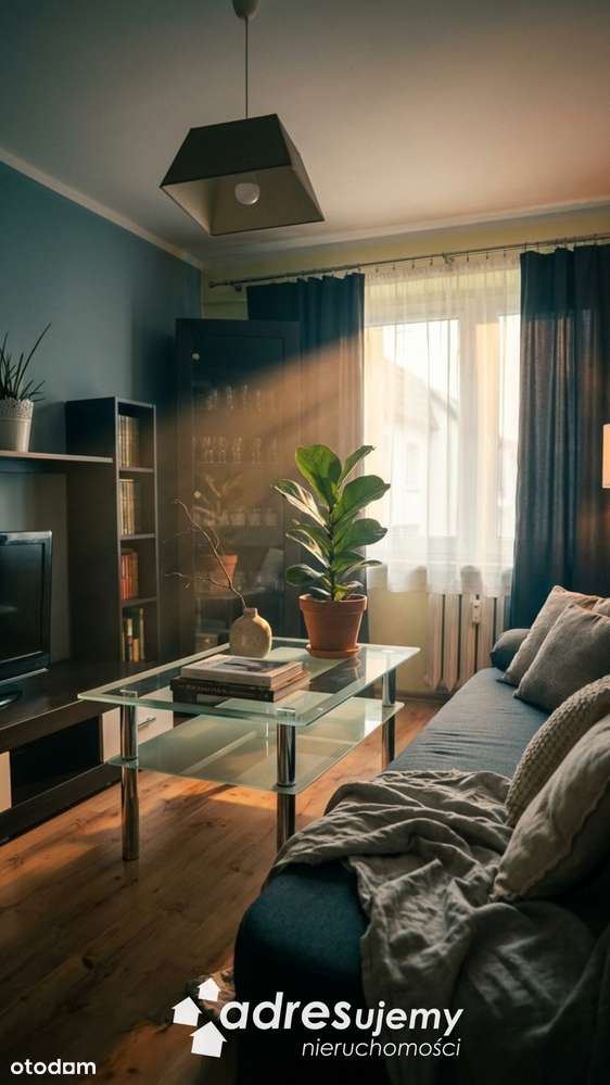 Duże Mieszkanie / 60 m2/ 3 pokoje / balkon / piwnica / ul.Mochnackiego-3