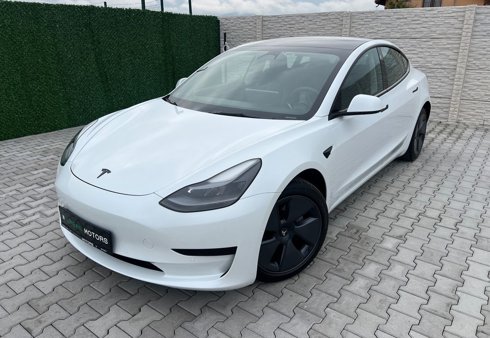 Tesla Model 3 Standard Reichweite Plus Hinterradantrieb 2021