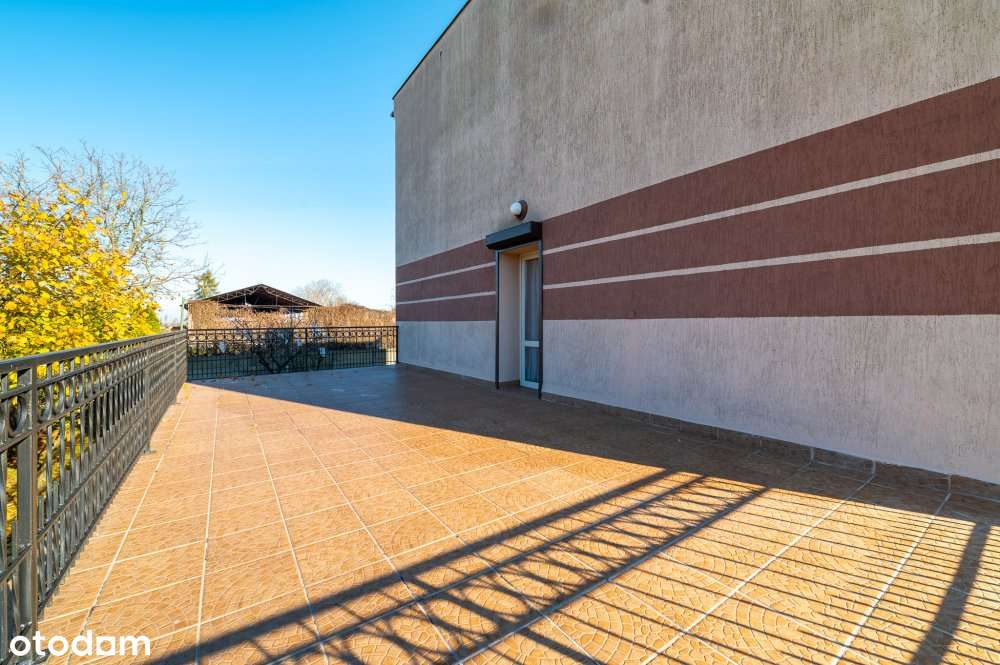 Dom wolnostojący w Starej Górze.-9