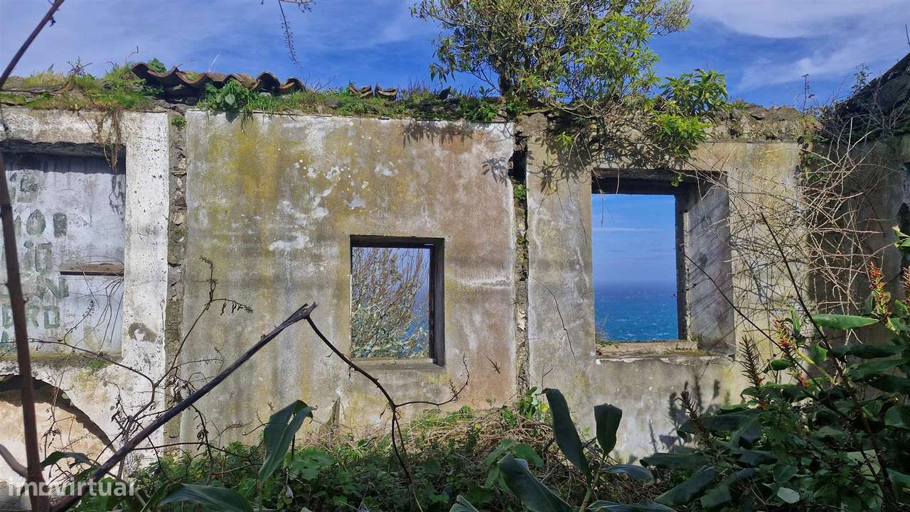 Moradia em Ruína - Santana-0