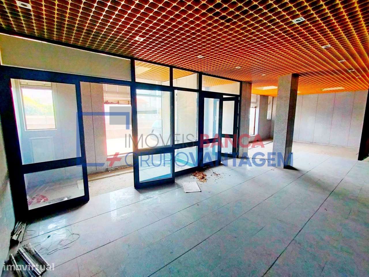 Espaço comercial em Valadares - Vila Nova de Gaia - Grande imagem: 3/26