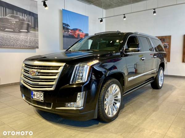 Cadillac Escalade - 1