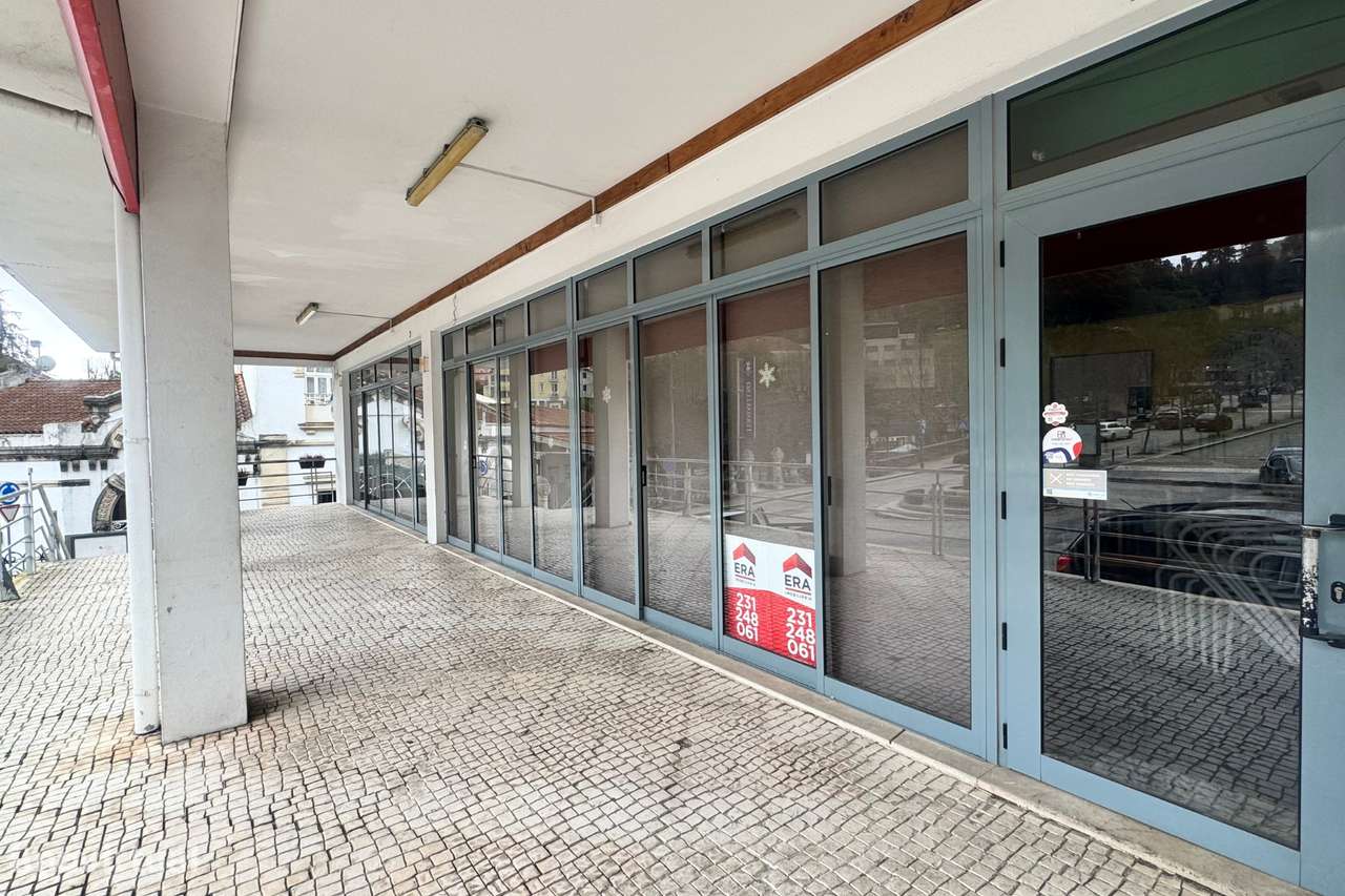 Imóvel Comercial - Restaurante e Café no Luso-16