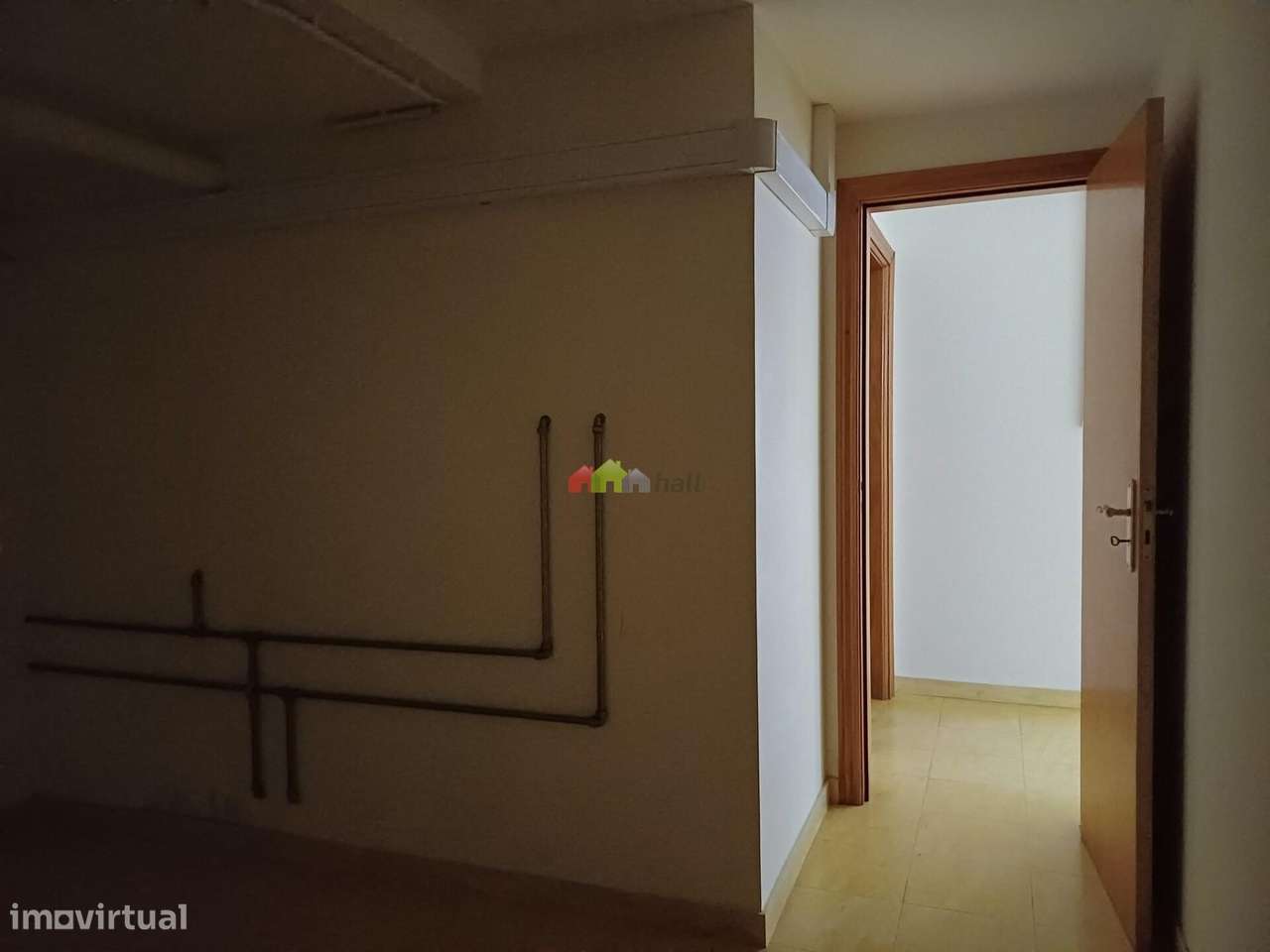 Garagem com 263 m2 no Bairro Afonso Costa - Setúbal-17