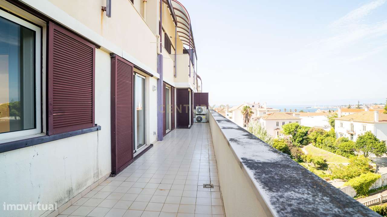 Apartamento T3 com Vista Mar – 5º Andar – A Dois Passos do Casino Esto-49