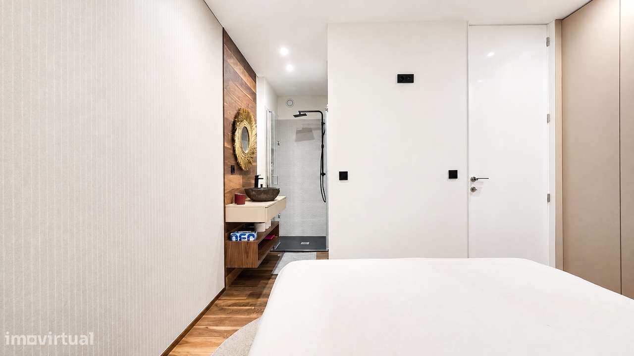 T2 Exclusivo em Matosinhos Sul | Terraço+Garagem+Arrumos | Mobilado-11