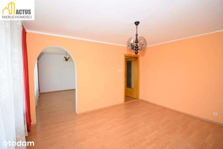 Dom Dz. 19 ar, Komis-warsztat sam.-11