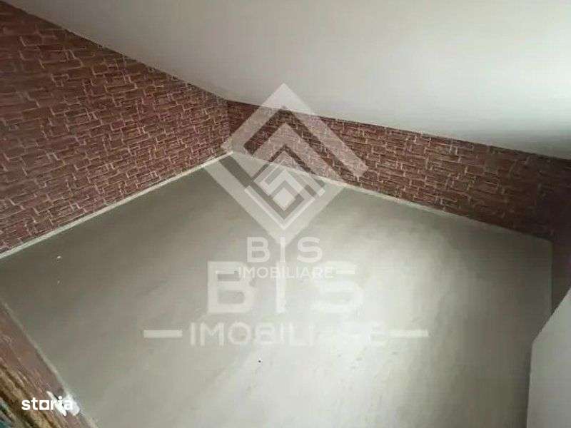 Casa cu 600 mp teren // str. Jupiter - Imagine principală: 5/13