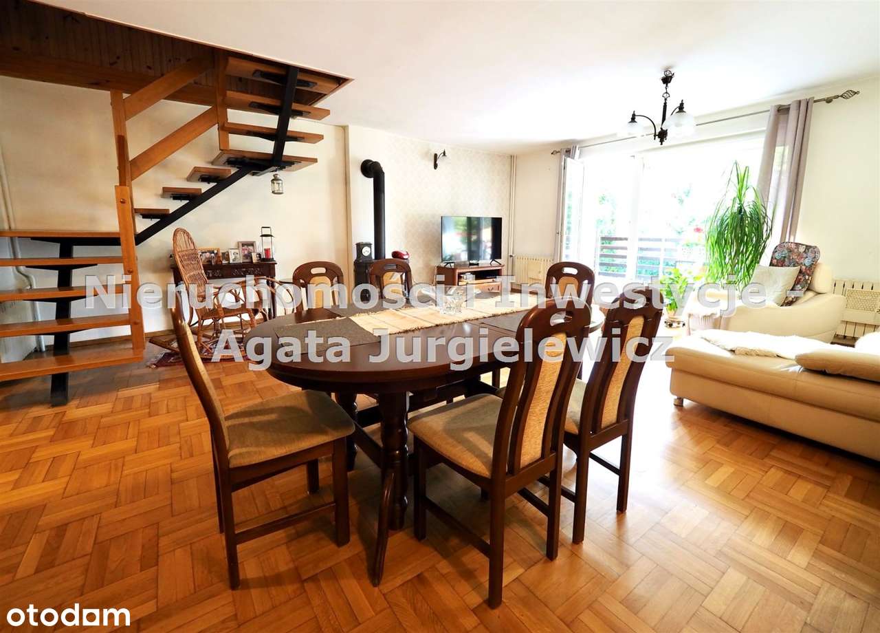 Szereg środkowy, 4 pokoje + strych użytkowy!-2