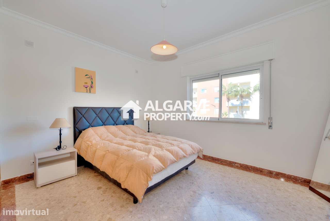 Bonito apartamento de dois quartos localizado perto da praia e da Mari - Grande imagem: 4/29