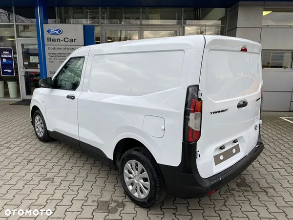 Ford Transit Courier - 3